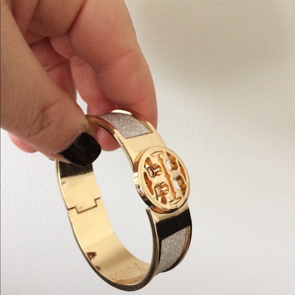 Women’s bangle bracelet - Picture 2 of 5